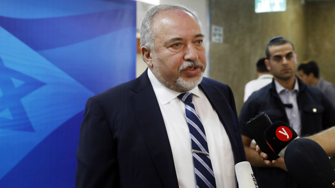 Menteri Keuangan Israel Avigdor Lieberman Positif Terinfeksi COVID-19